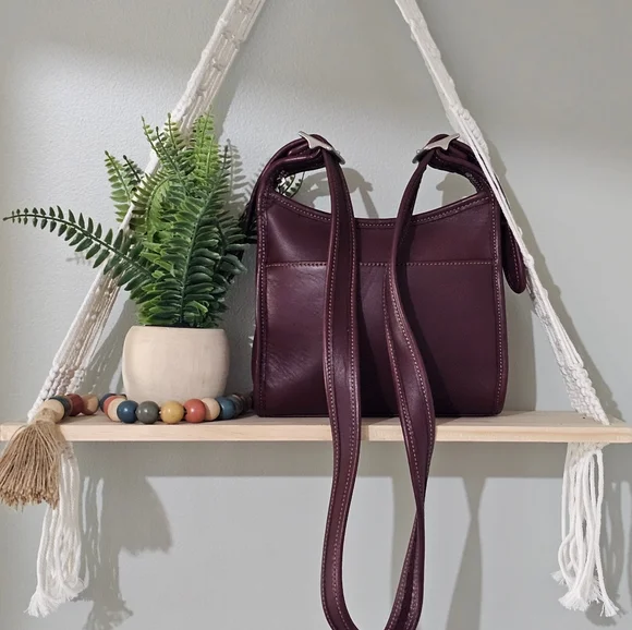 Sold!! Vintage Coach Legacy Small Zip Crossbody Shoulder Bag 9997 (Currant) - Picture 5 of 14